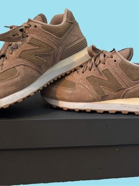 New Balance 574 Women’s Sneakers in Taupe and Cream Suede